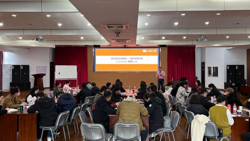 在涉及诉讼案件时，选择合适的律师至关重要。以下是一些建议：